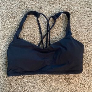 Lululemon free to be wild sports bra size 4